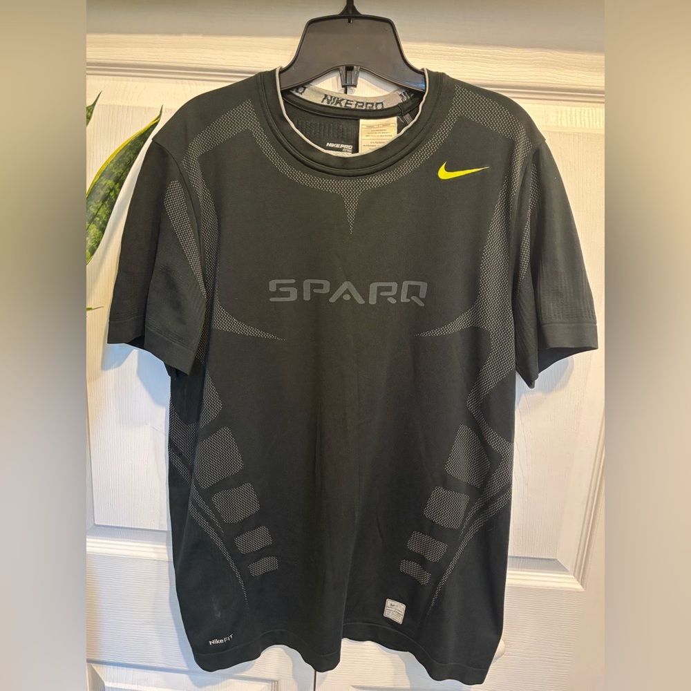 Nike Pro Fitted Sparq Dryfit T-Shirt Black With Yellow Swoosh Men’s Small